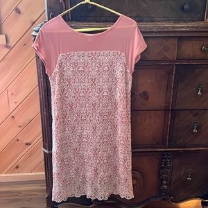 Sundance Short Sleeve Coral/Peach embroidered dress Petite Small